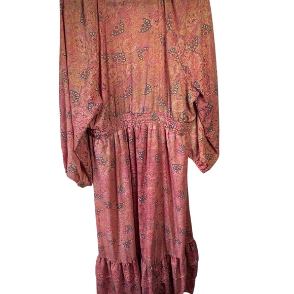 Boemo Revolve Boho Paisley Print Long‎ Sleeve Maxi Dress Size 2X Ruffle Tiered - Picture 2 of 5